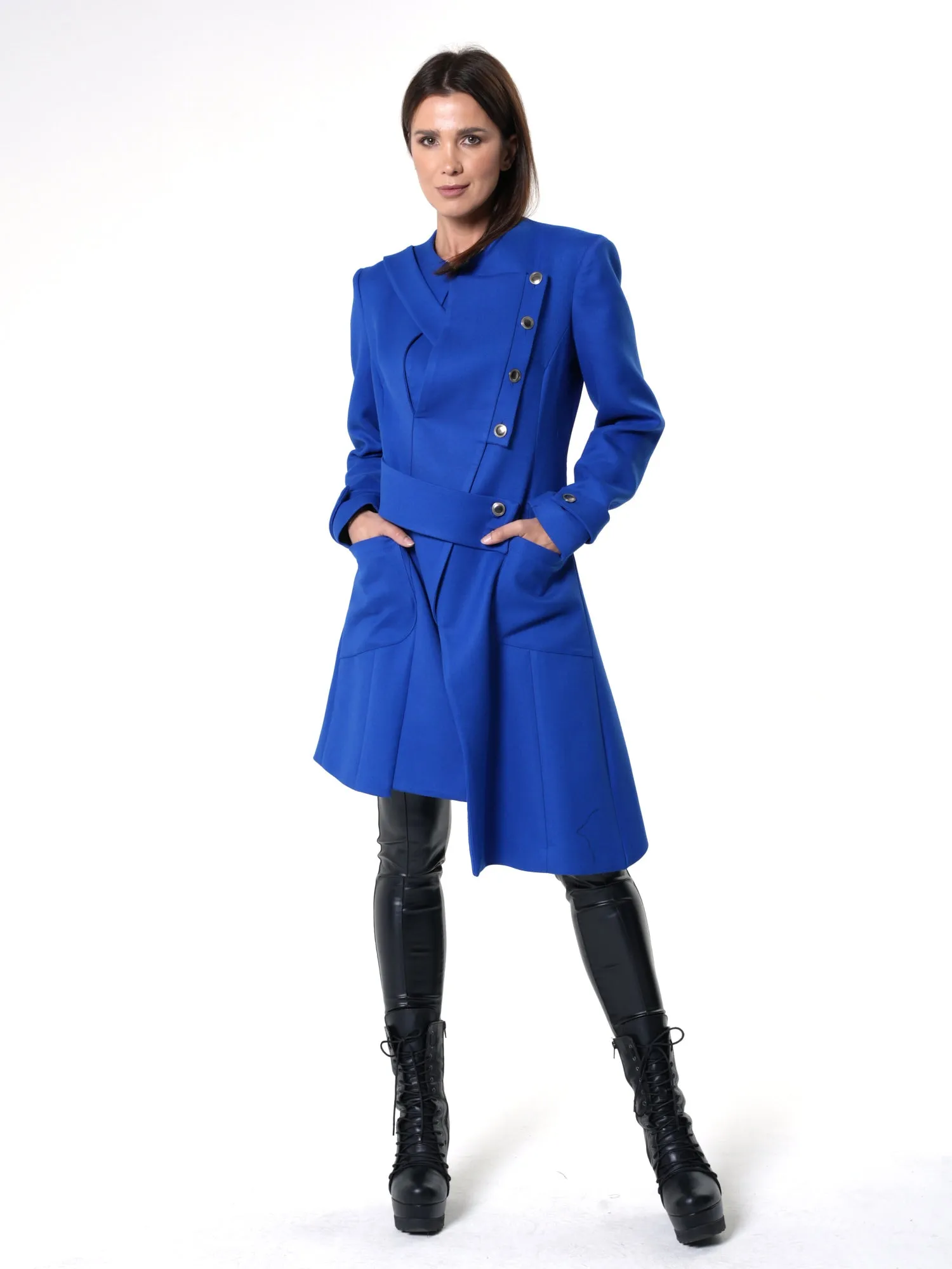 Elegant Coat With Metallic Buttons