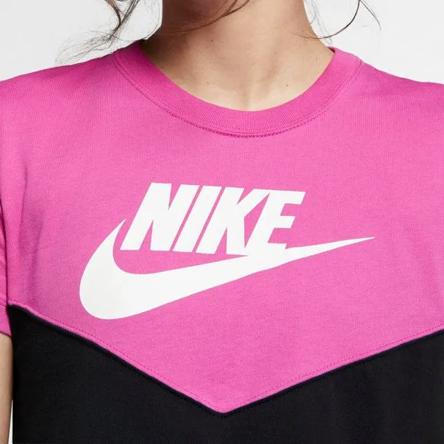 Nike Women&#39;s Lifestyle Ar2513-013 W Nsw Hrtg Top Ss Su19 T-Shirt