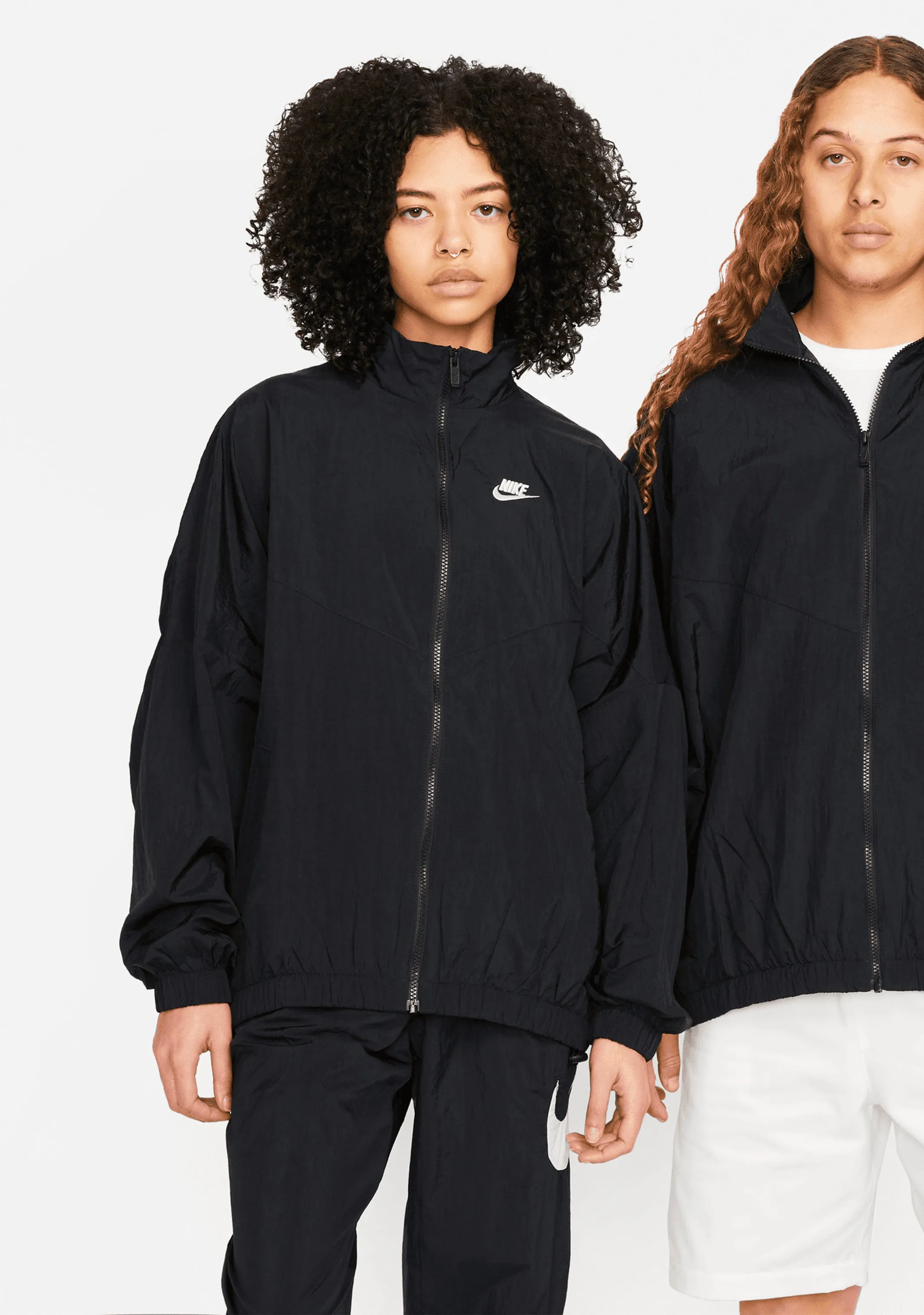 Nike Womens Sportswear Essential Windrunner <br> DM6185 010