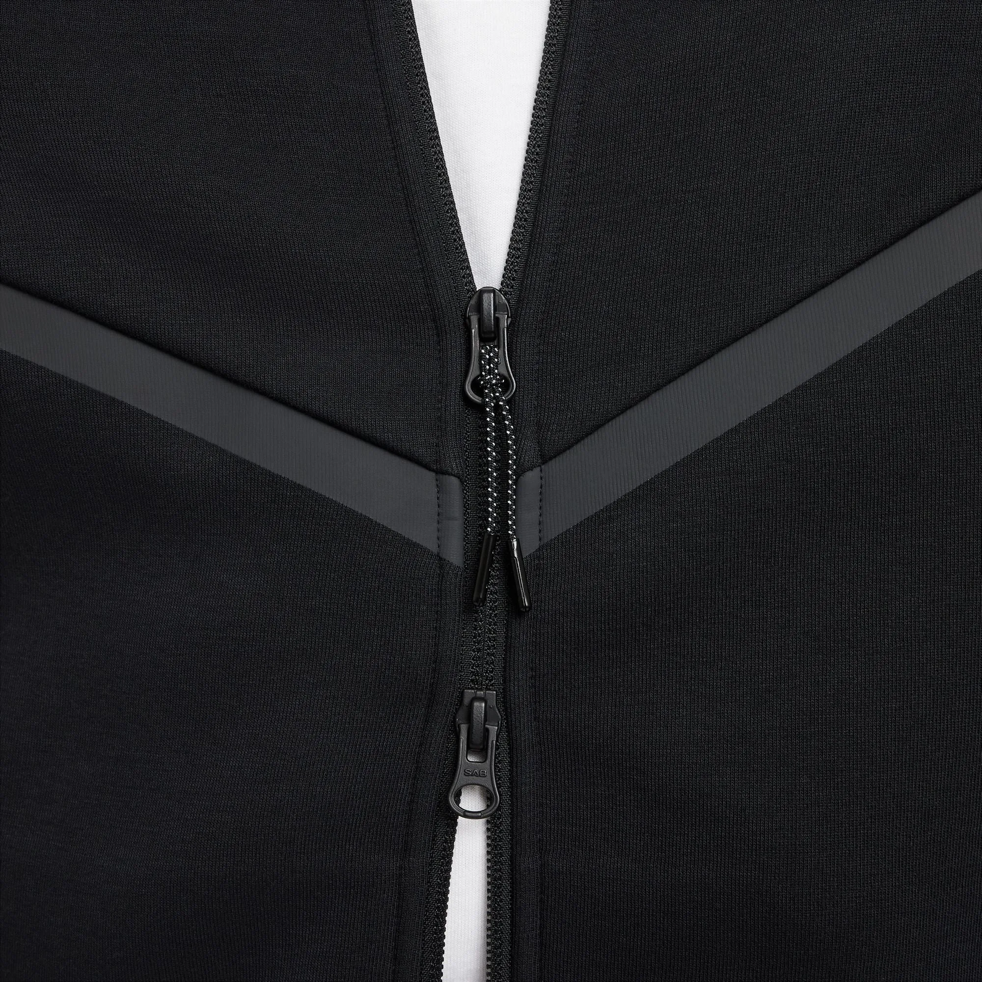 TECH FULL ZIP WINDRUNNER HOODIE "BLACK"