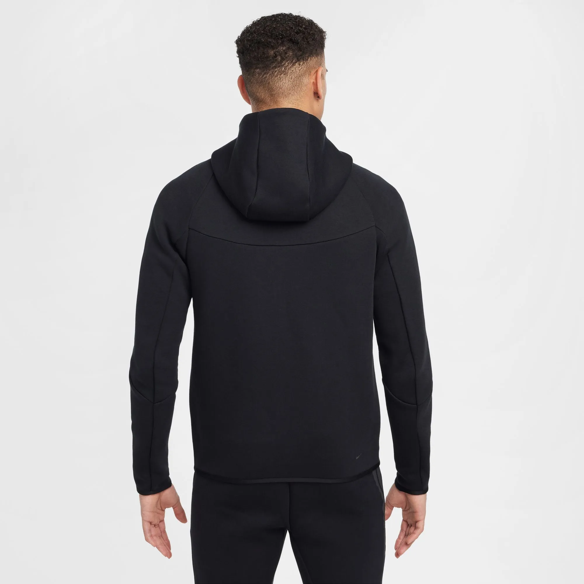 TECH FULL ZIP WINDRUNNER HOODIE "BLACK"